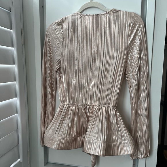 DiSCO Dreams Low Cut Iridescent Top 🪩💖 - Picture 2 of 2